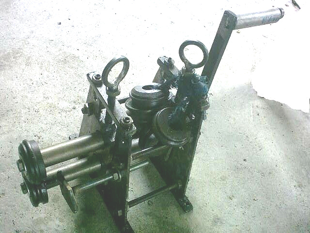 壓邊機(jī)A.jpg
